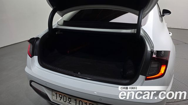 Hyundai Sonata 2022 — photo 20