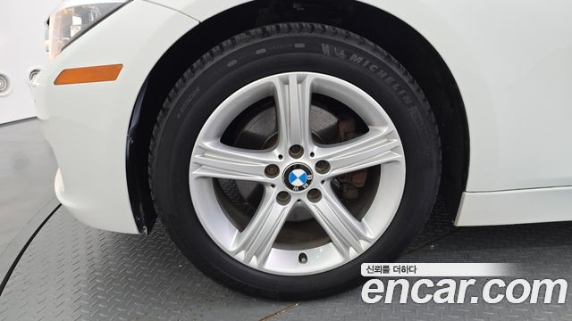 BMW 3-Series 2012 — photo 5