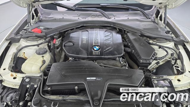 BMW 3-Series 2012 — photo 6