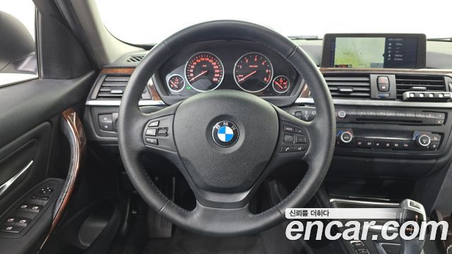 BMW 3-Series 2012 — photo 13