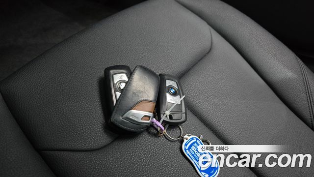 BMW 3-Series 2012 — photo 16