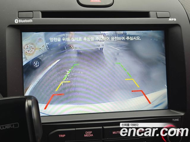 Kia K3 2014 — photo 15