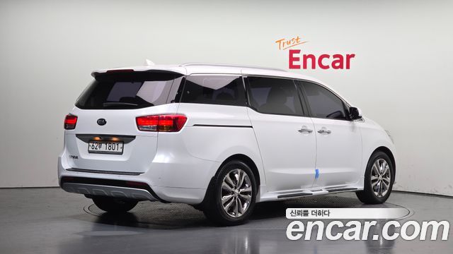 Kia Canival 2018 — photo 2