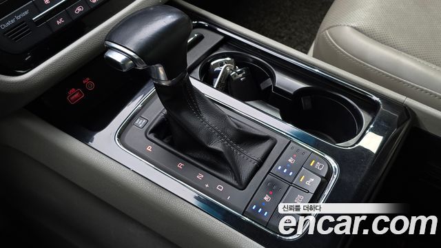 Kia Canival 2018 — photo 9