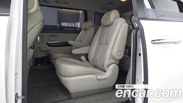 Kia Canival 2018 — photo 11