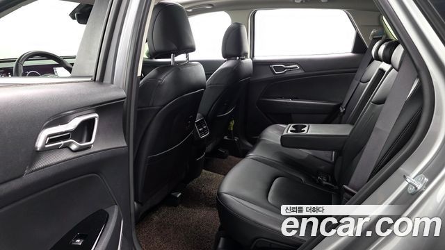 Kia Sportage 2023 — photo 18
