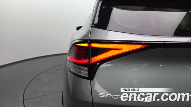 Kia Sportage 2023 — photo 9