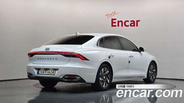 Hyundai Grandeur 2022 — photo 2