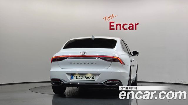 Hyundai Grandeur 2022 — photo 4