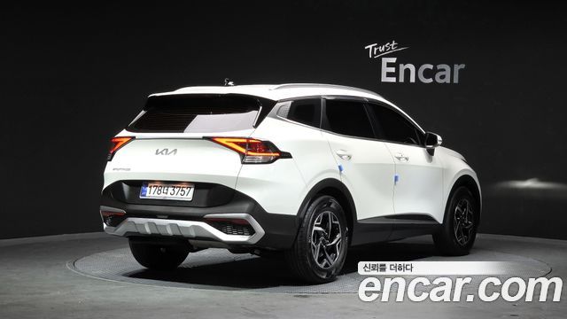 Kia Sportage 2022 — photo 2