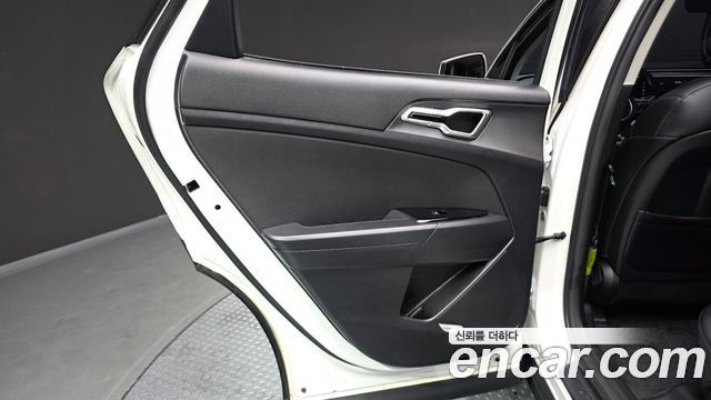 Kia Sportage 2022 — photo 15