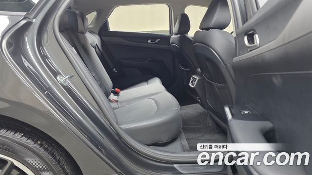 Kia K5 2022 — photo 17