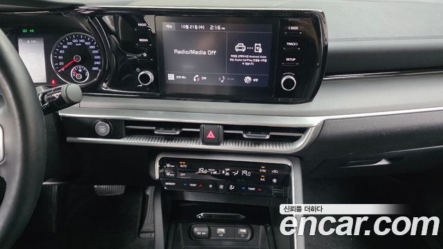 Kia K5 2022 — photo 19