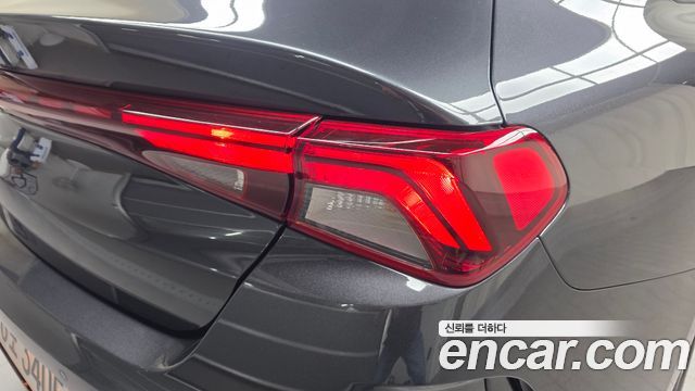 Kia K5 2022 — photo 9