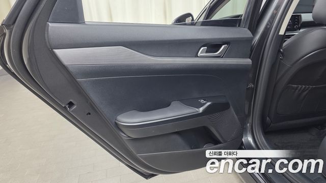 Kia K5 2022 — photo 15