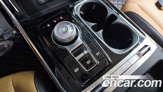 Kia Canival 2021 — photo 12
