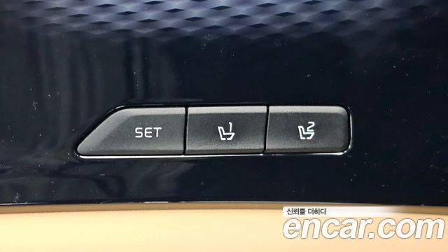 Kia Canival 2021 — photo 19