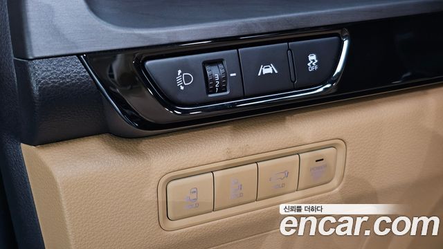 Kia Canival 2021 — photo 20