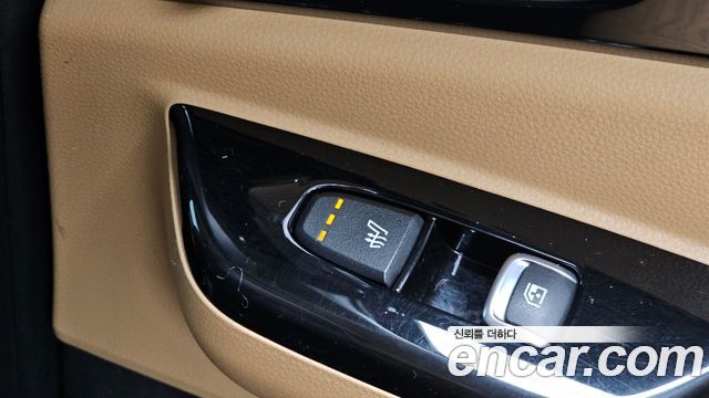 Kia Canival 2021 — photo 34