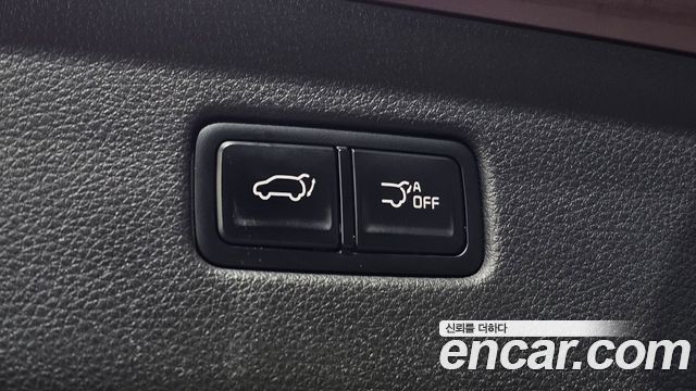 Kia Canival 2021 — photo 35