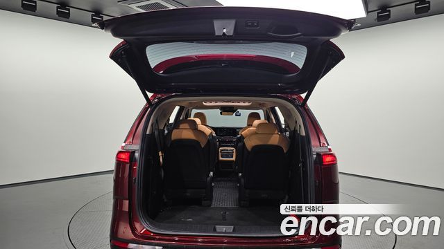 Kia Canival 2021 — photo 37