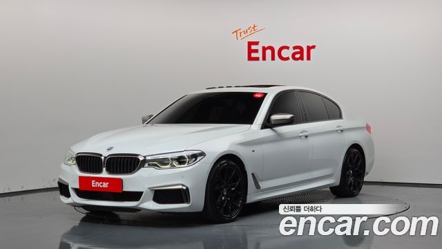 BMW 5-Series 2019 — photo 1