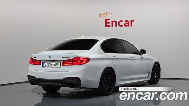 BMW 5-Series 2019 — photo 2