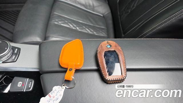 BMW 5-Series 2019 — photo 21