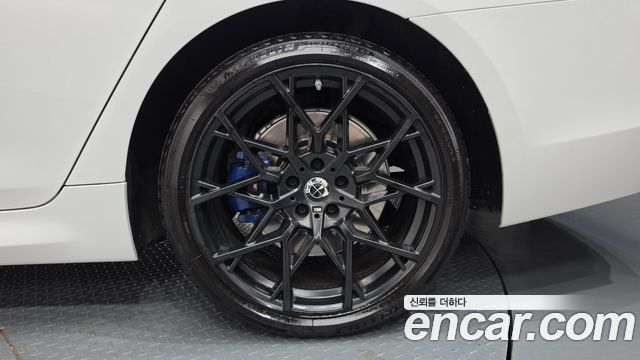 BMW 5-Series 2019 — photo 7