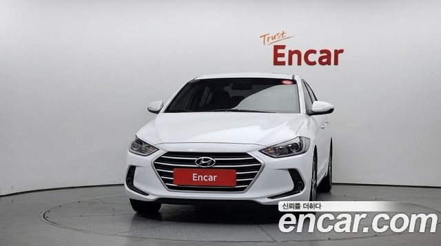 Hyundai AVANTE 2018 — photo 3