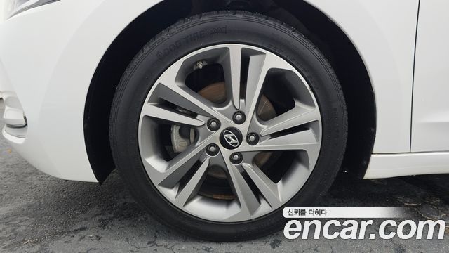 Hyundai AVANTE 2018 — photo 5