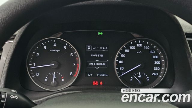 Hyundai AVANTE 2018 — photo 11