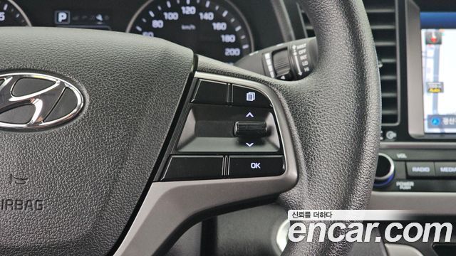 Hyundai AVANTE 2018 — photo 26