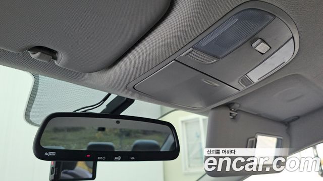 Hyundai AVANTE 2018 — photo 31