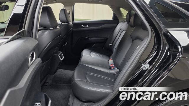 Kia K5 2022 — photo 11