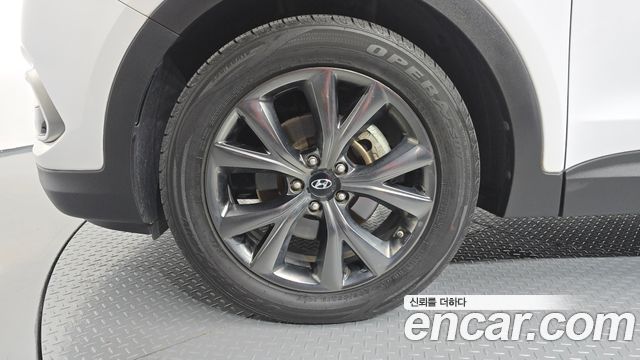 Hyundai Santafe 2017 — photo 5