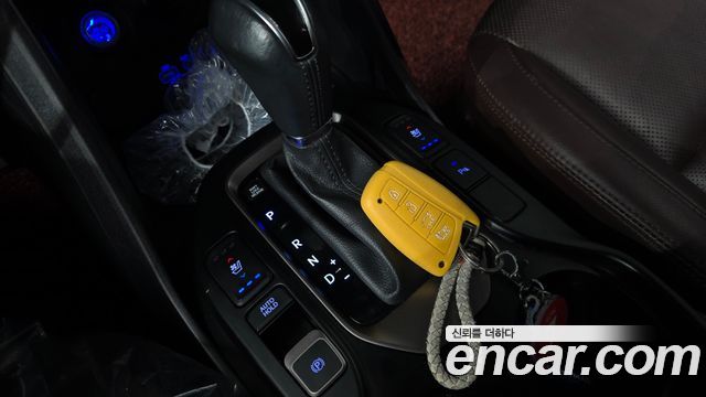 Hyundai Santafe 2017 — photo 12