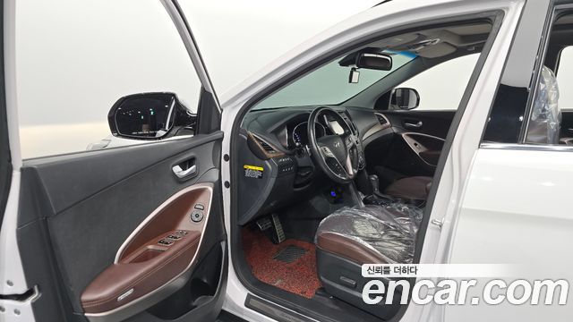 Hyundai Santafe 2017 — photo 13