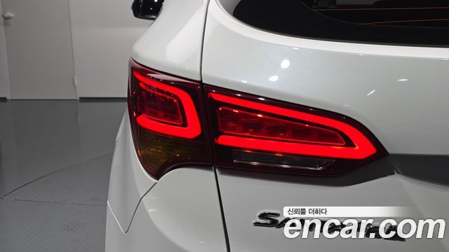 Hyundai Santafe 2017 — photo 9