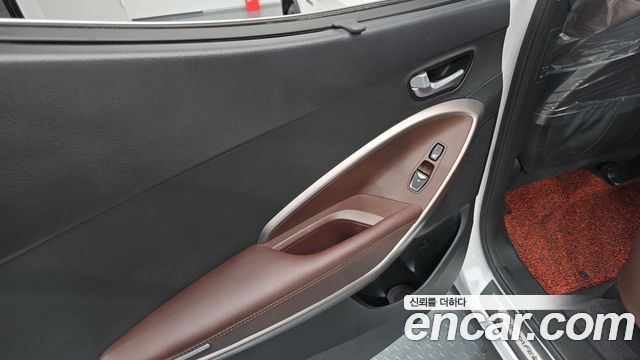 Hyundai Santafe 2017 — photo 15