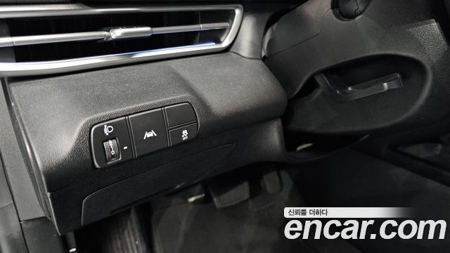 Hyundai AVANTE 2023 — photo 16