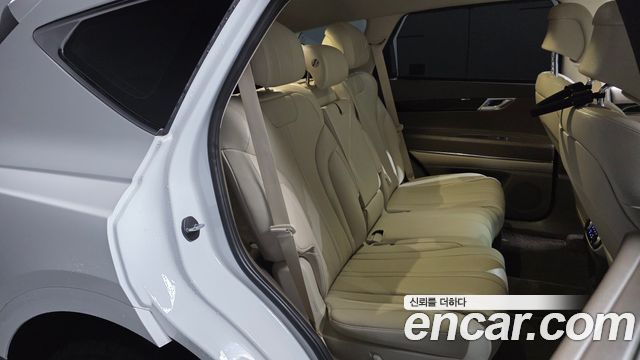 Genesis GV80 2023 — photo 17