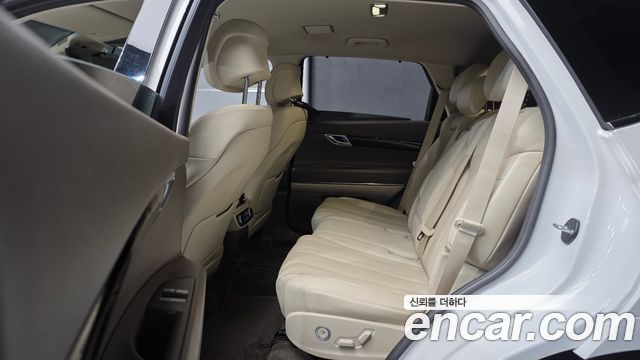 Genesis GV80 2023 — photo 18