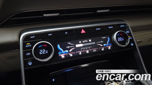 Genesis GV80 2023 — photo 23