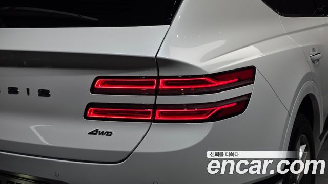 Genesis GV80 2023 — photo 9