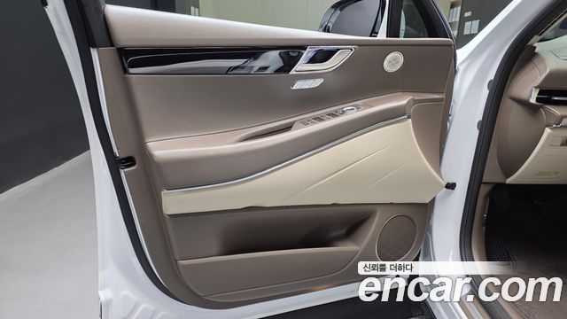 Genesis GV80 2023 — photo 14