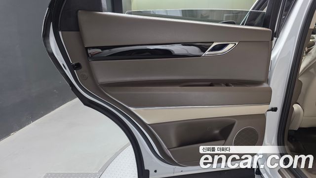 Genesis GV80 2023 — photo 15