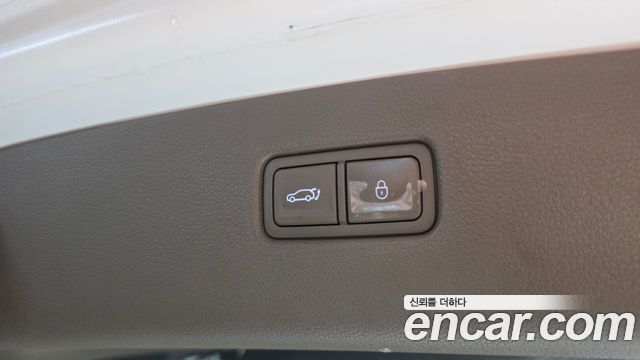 Genesis GV80 2023 — photo 29