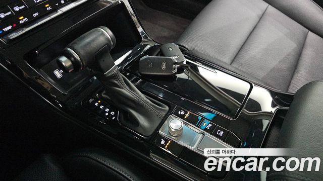 Kia K7 2021 — photo 12