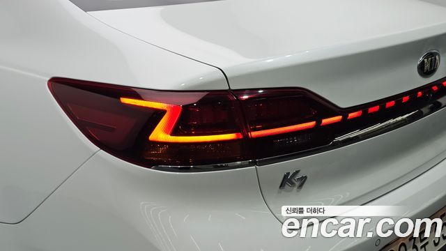 Kia K7 2021 — photo 9